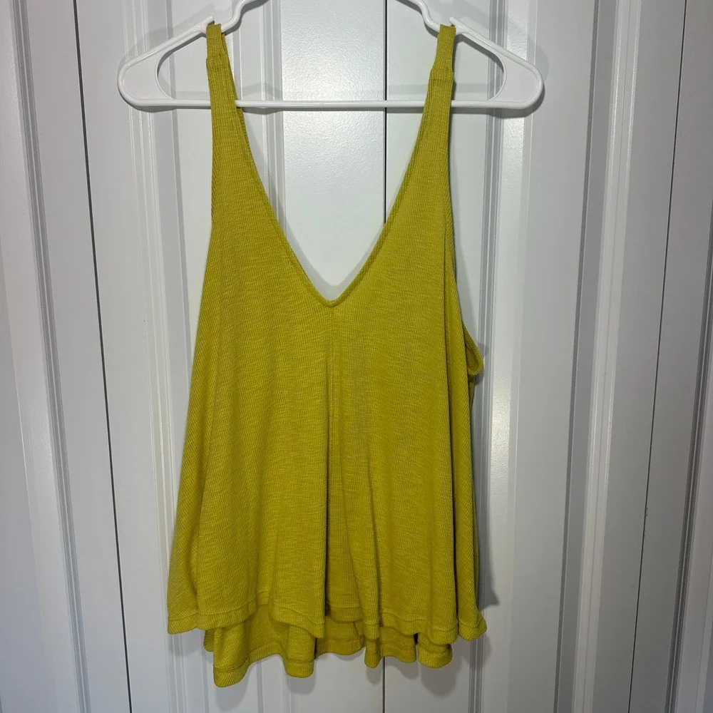 Free People Dani Tank Top Medium Yellow Ribbed V-Neck Flowy Cami Chartreuse